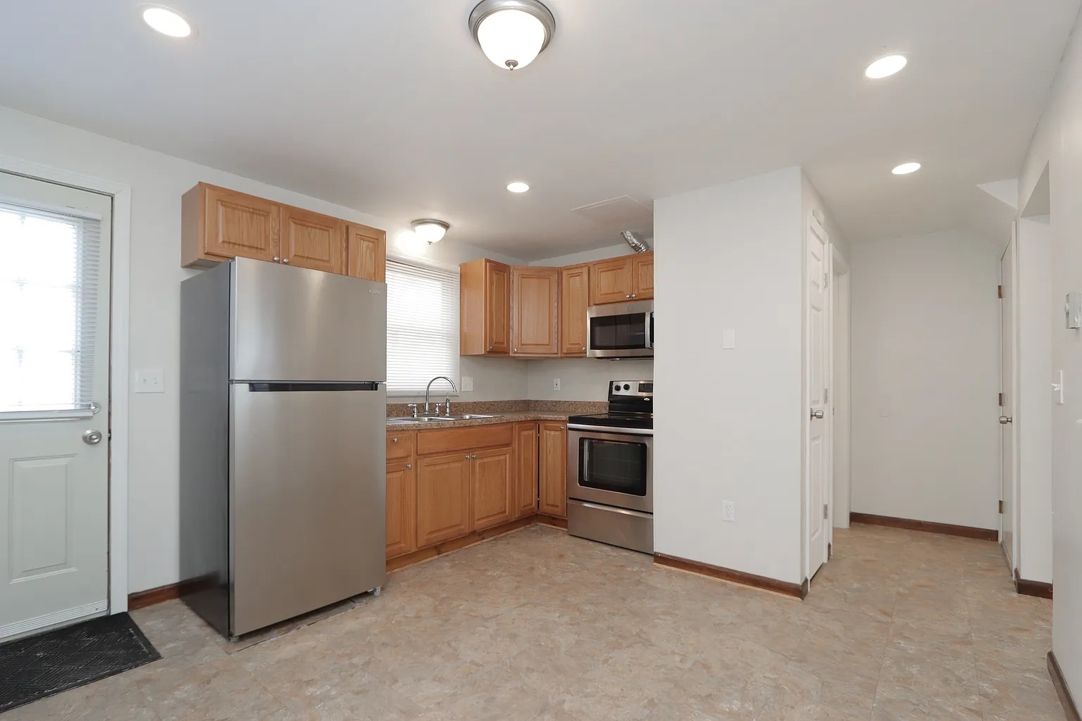 2bed for rent in Springfield, MA $900monthly gallery image in Springfield, Massachusetts