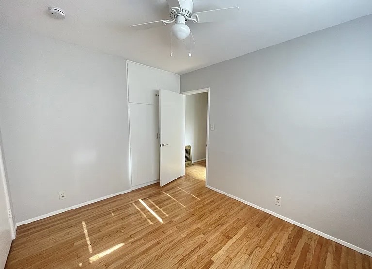 Apartment gallery image in Long Beach, California