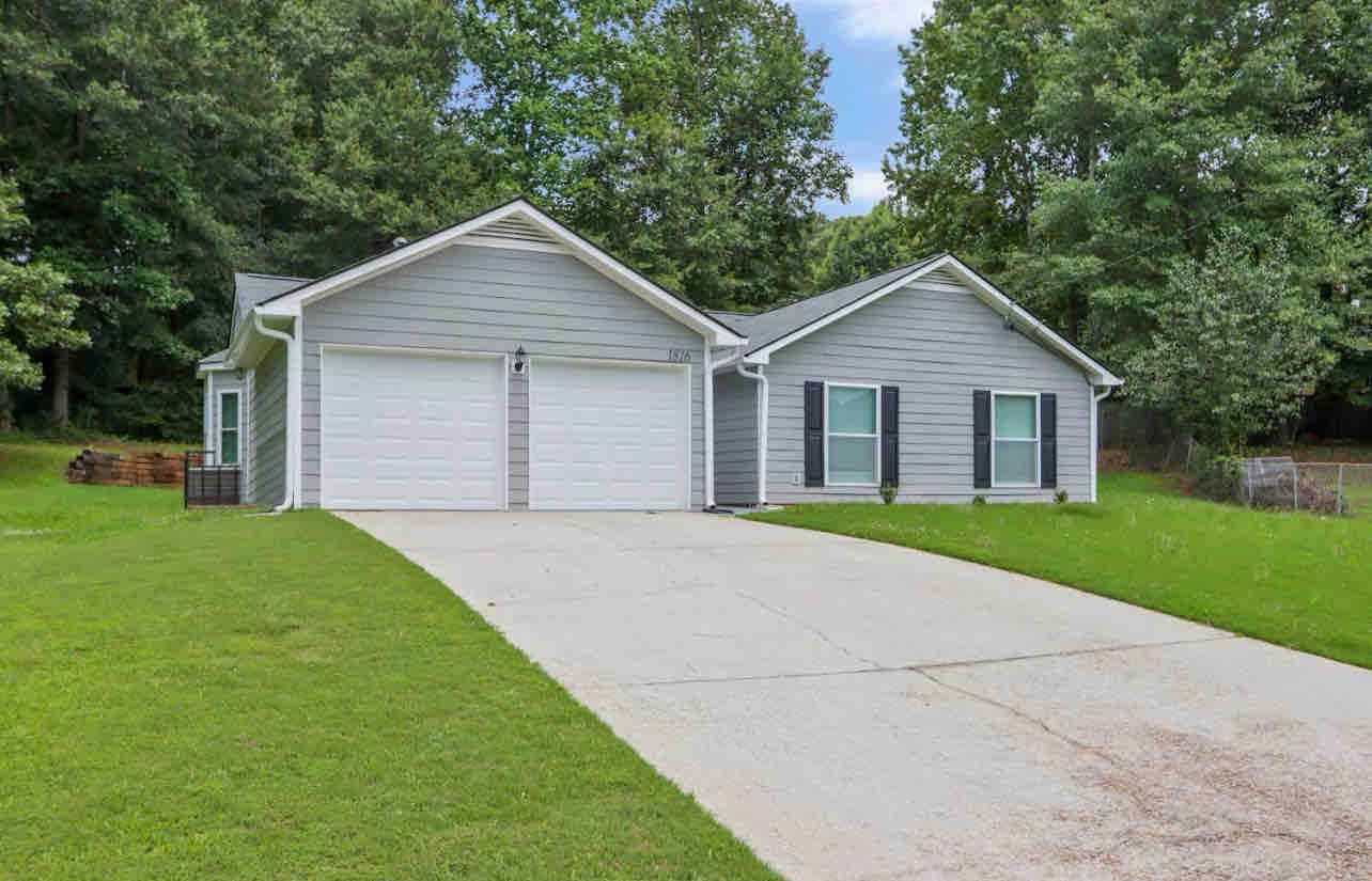 comfortable family home in Atlanta, Georgia