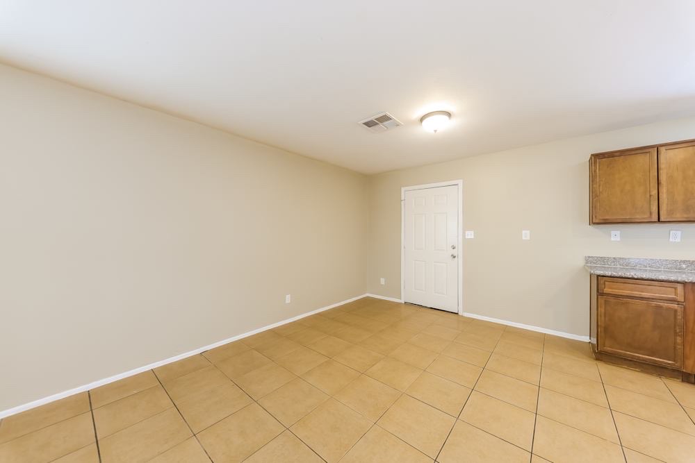 COZY HOME FOR RENT gallery image in phoenix, Arizona