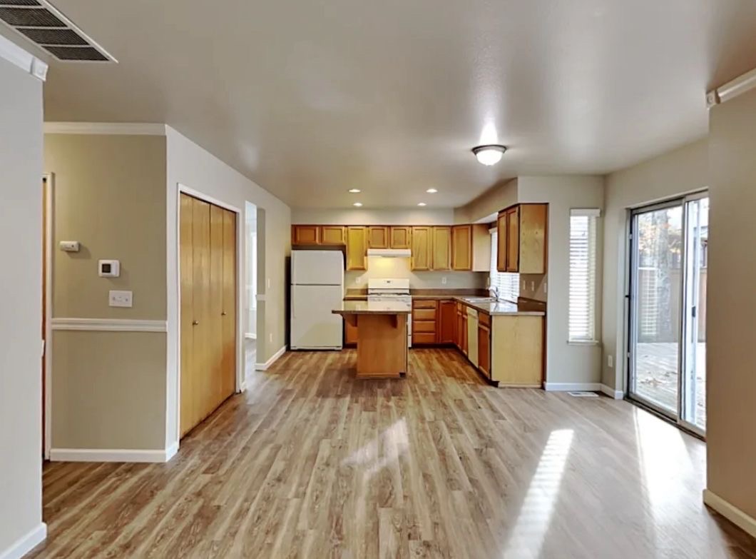 Available for immediate move in gallery image in Maple Valley, Washington