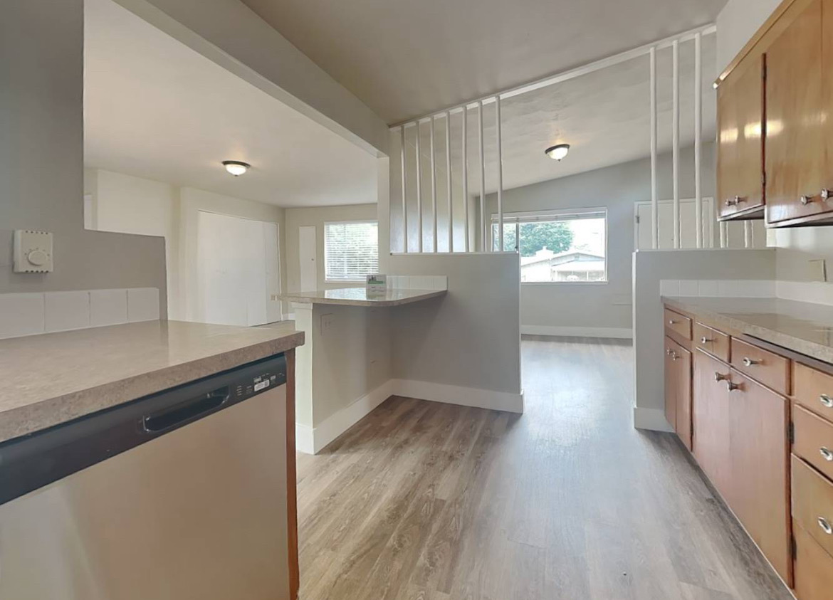 Lovely Single Family House For Rent 3Bedroom And 2Bathroom gallery image in Tacoma, WA, Washington