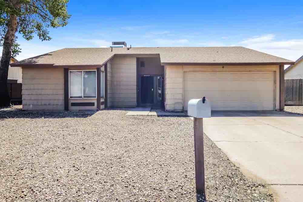 3BEDS 2BATHAVAILABLE FOR RENT in Phoenix, Arizona