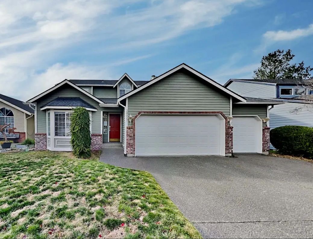 4BED AVAILABLE gallery image in Maple Valley, Washington
