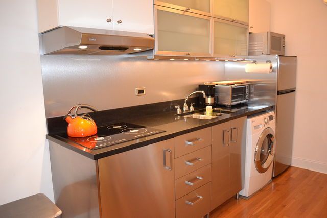 SPACIOUS 1 BED/ 1 BATH APARTMENT IN DOWNTOWN PALO ALTO gallery image in Palo Alto, California