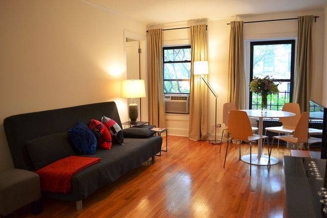 SPACIOUS 1 BED/ 1 BATH APARTMENT IN DOWNTOWN PALO ALTO in Palo Alto, California