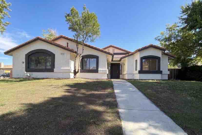Family homes for rent in Lancaster, California