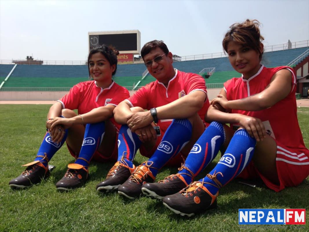 Rekha Thapa and Sumina Ghimire for football event2