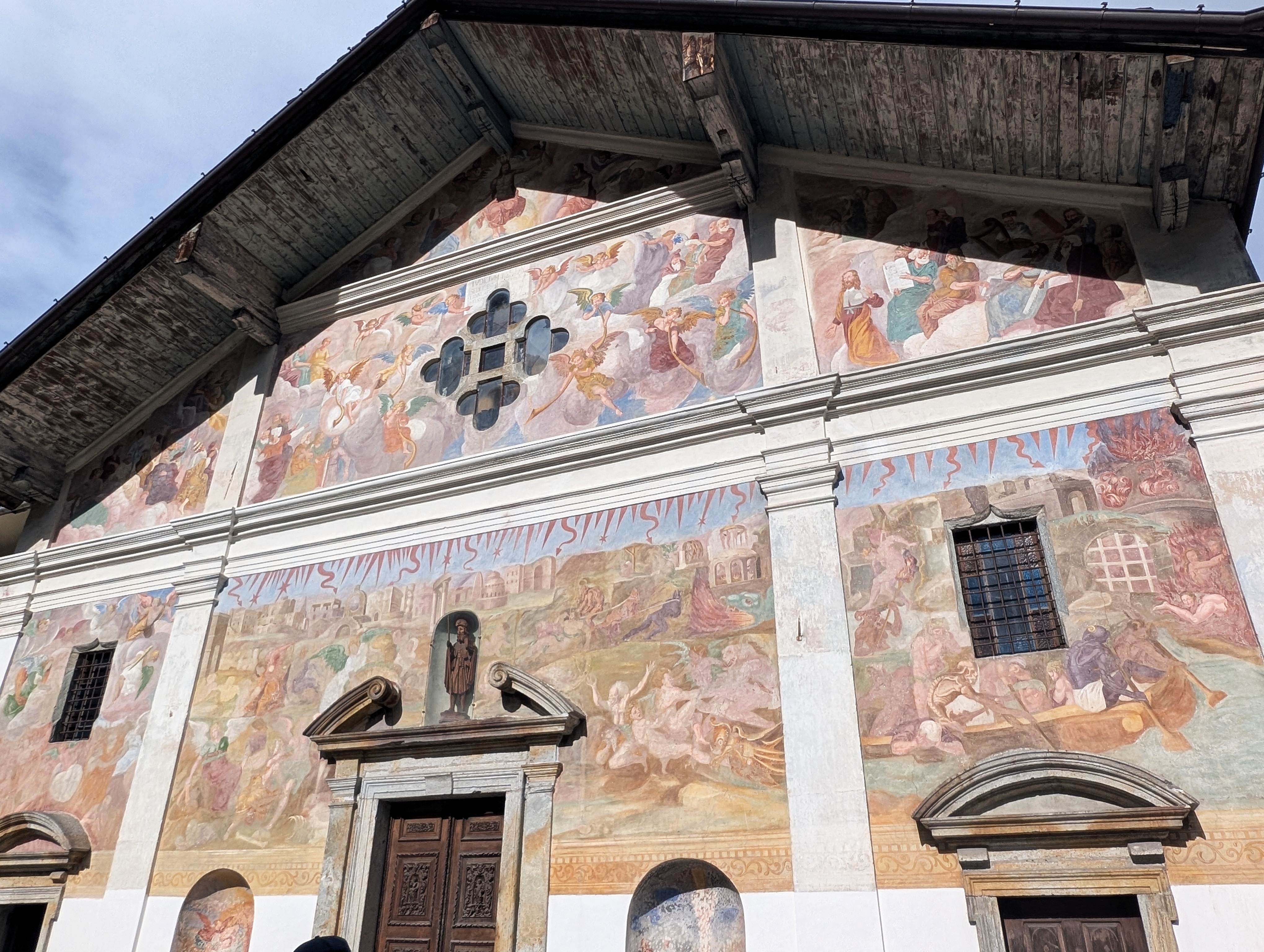 Frescoes in Issime