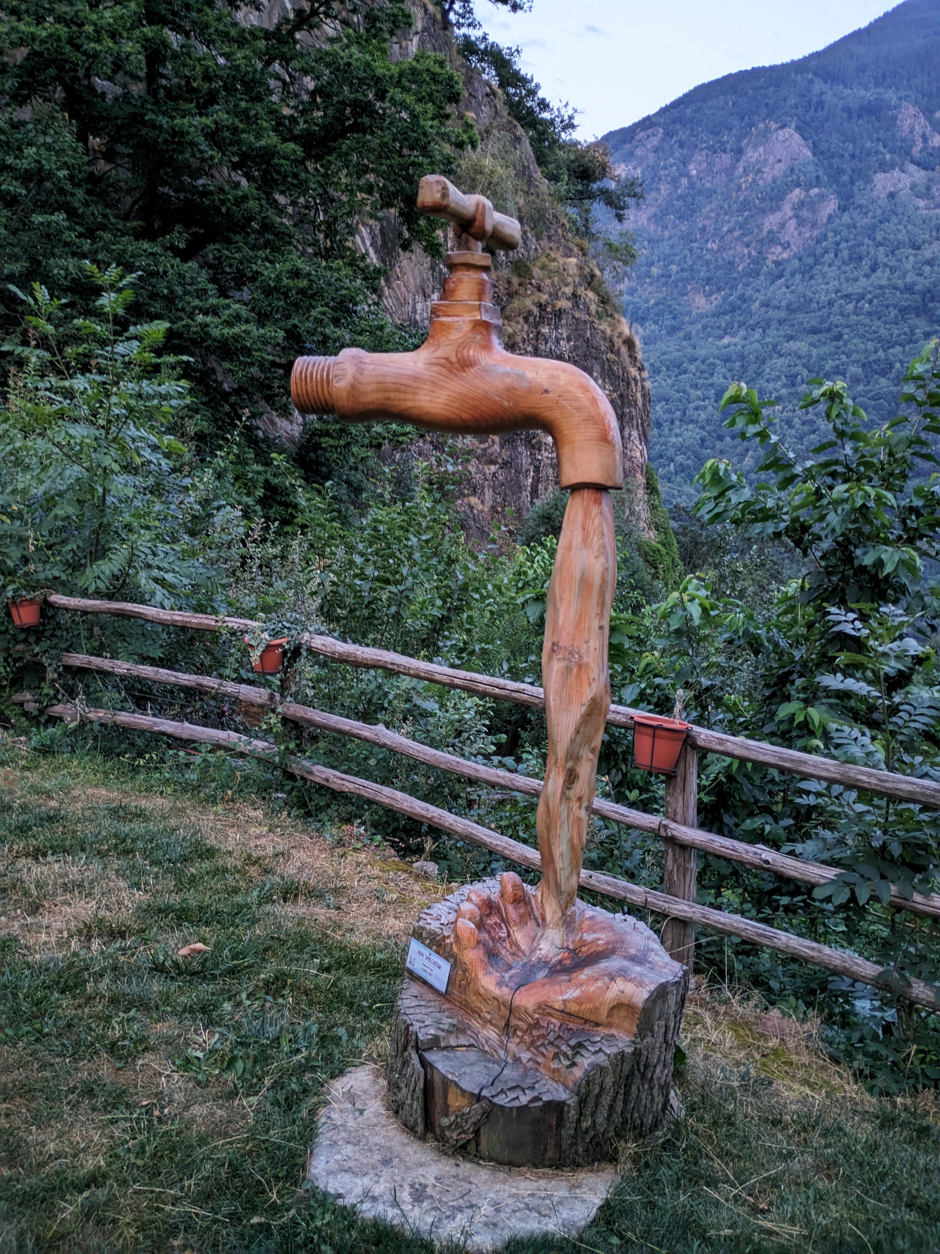 A sculpture in Chemp