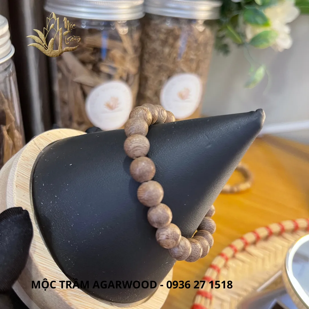 Vòng tay hạt đơn trân châu gỗ trầm hương Khánh Hoà tự nhiên [9 ly]