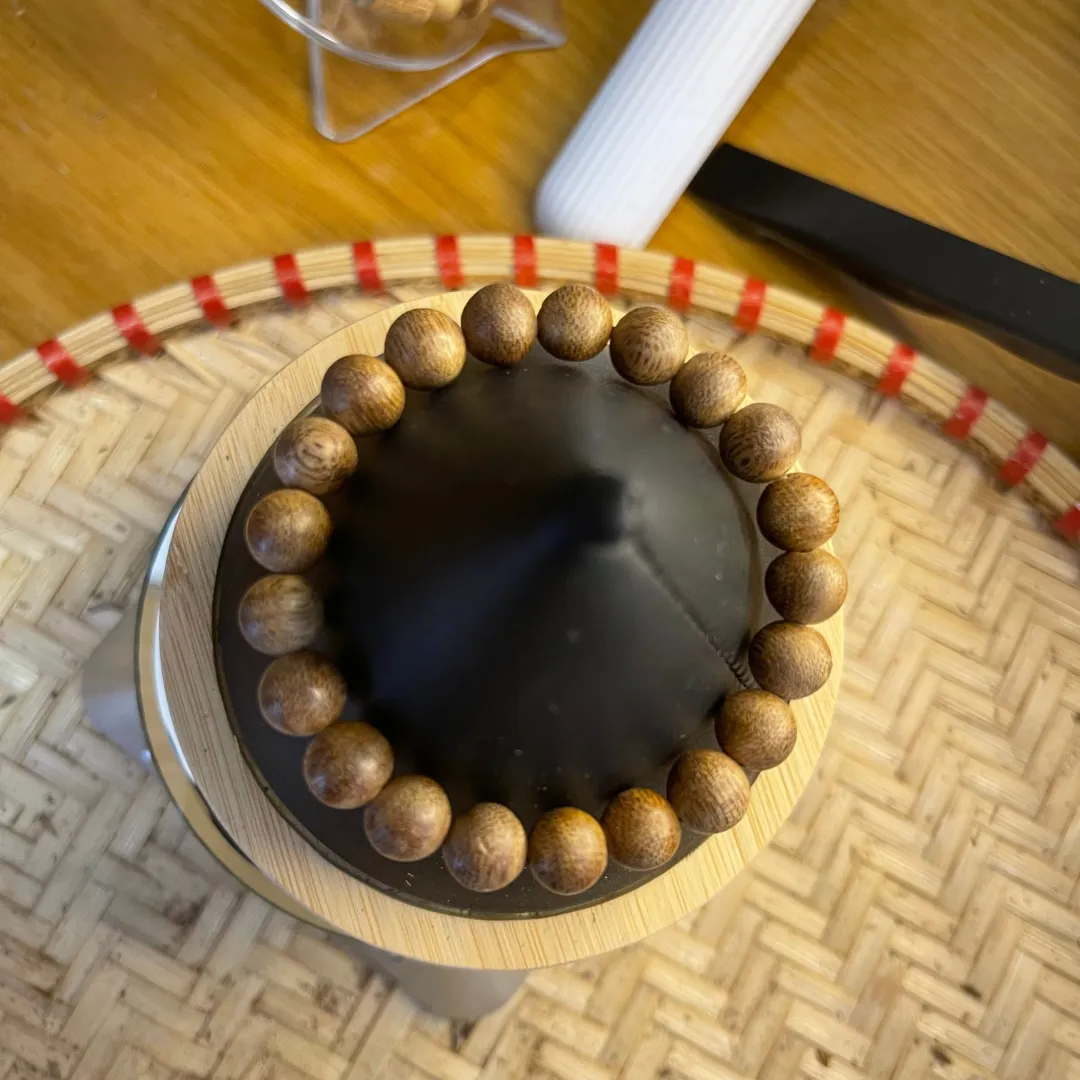 Vòng tay hạt đơn trân châu gỗ trầm hương Khánh Hoà tự nhiên [9 ly]