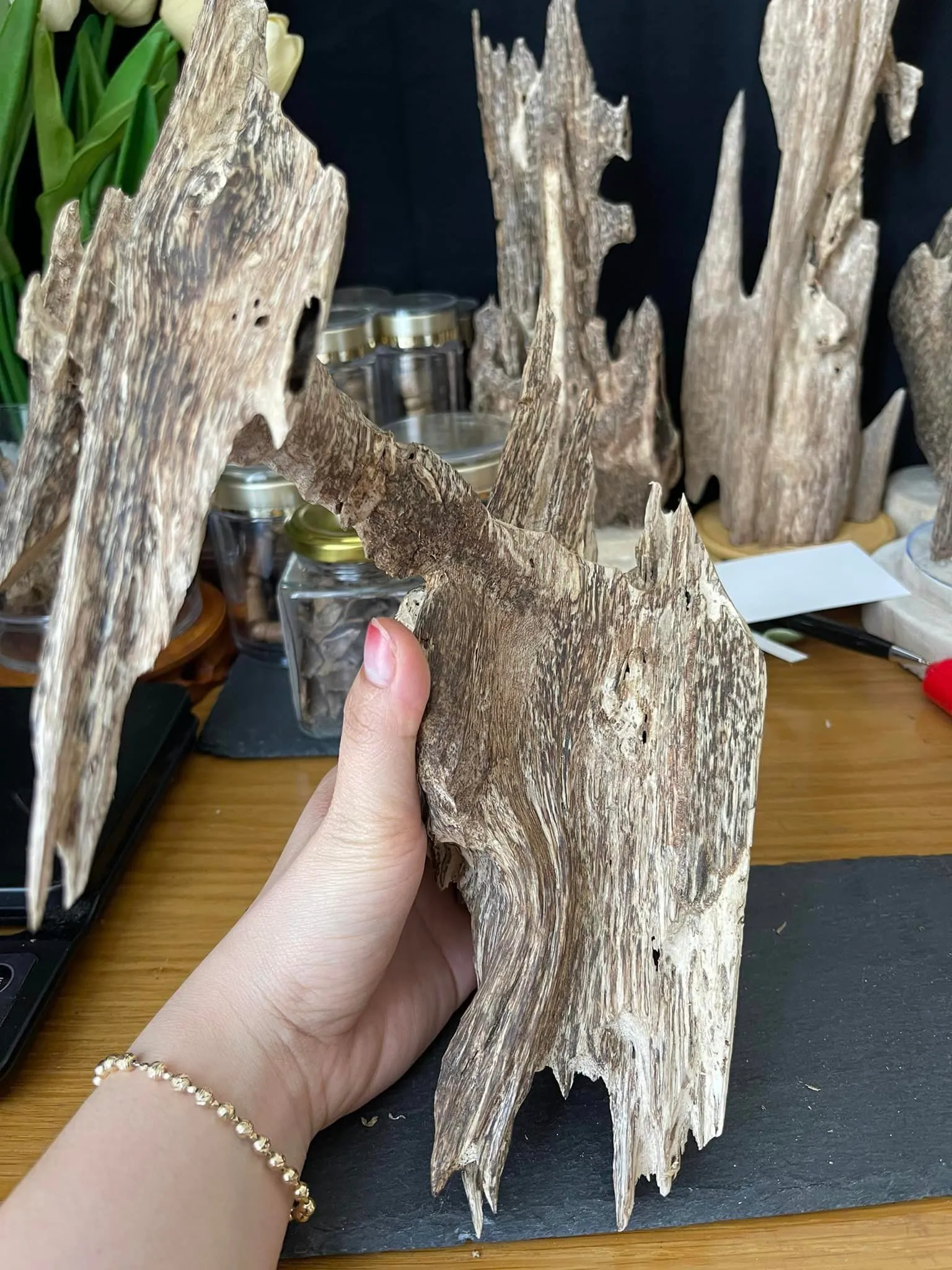 Hết hàng_Trầm hương cảnh phong thuỷ-Máy bay-Trầm hương kiến xí, vân mộc tự nhiên, ghép khối Mộc Trầm Agarwood