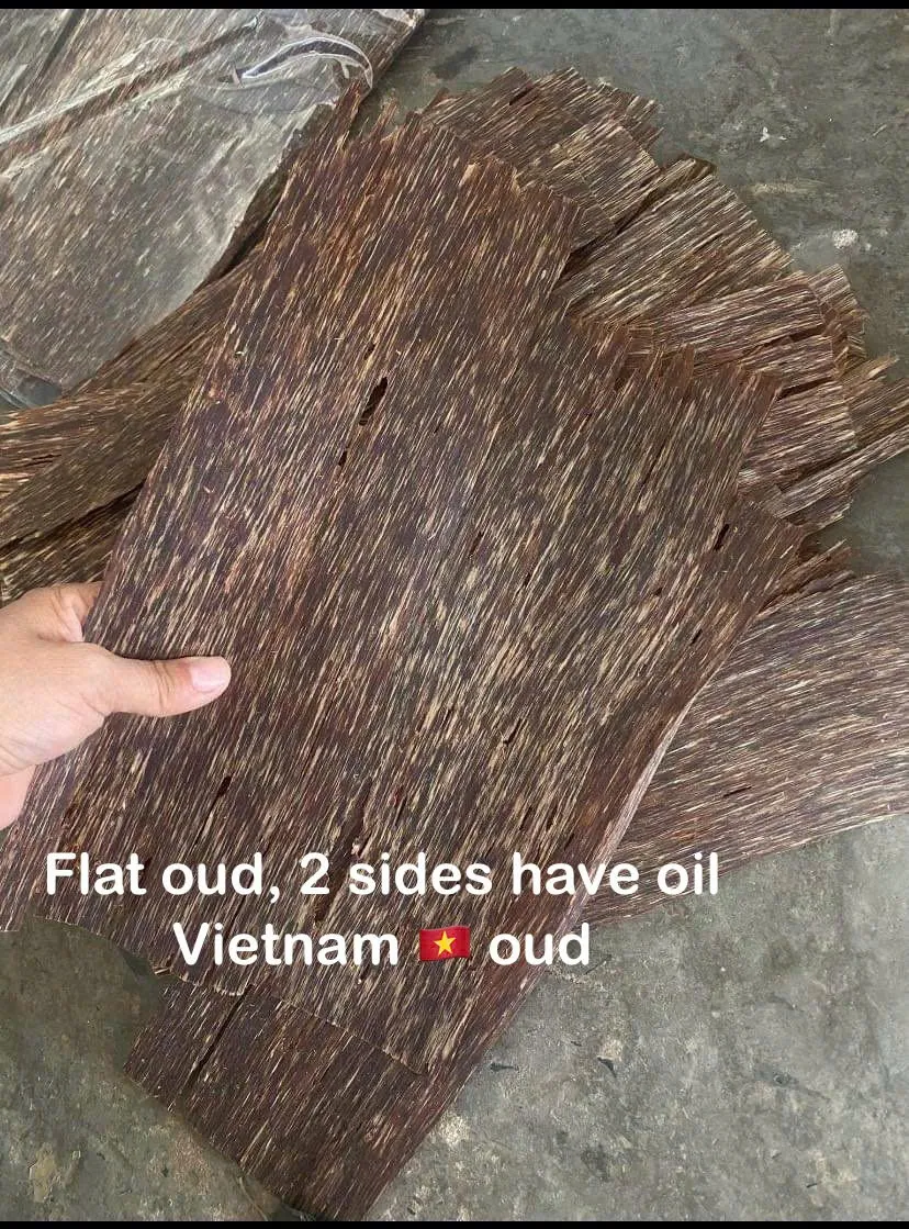 Trầm hương xông Trầm sánh 2 mặt dầu 0.2 mm VIP ( Flat oud 2 sides VIP from Vietnam)