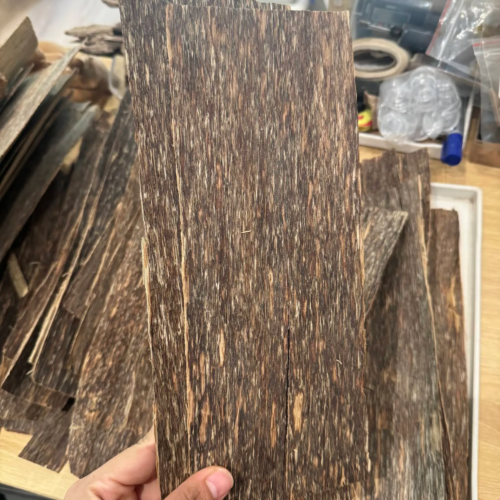 Trầm miếng xông Trầm sánh 1 mặt dầu VIP Mộc Trầm Agarwood_Flat Agarwood