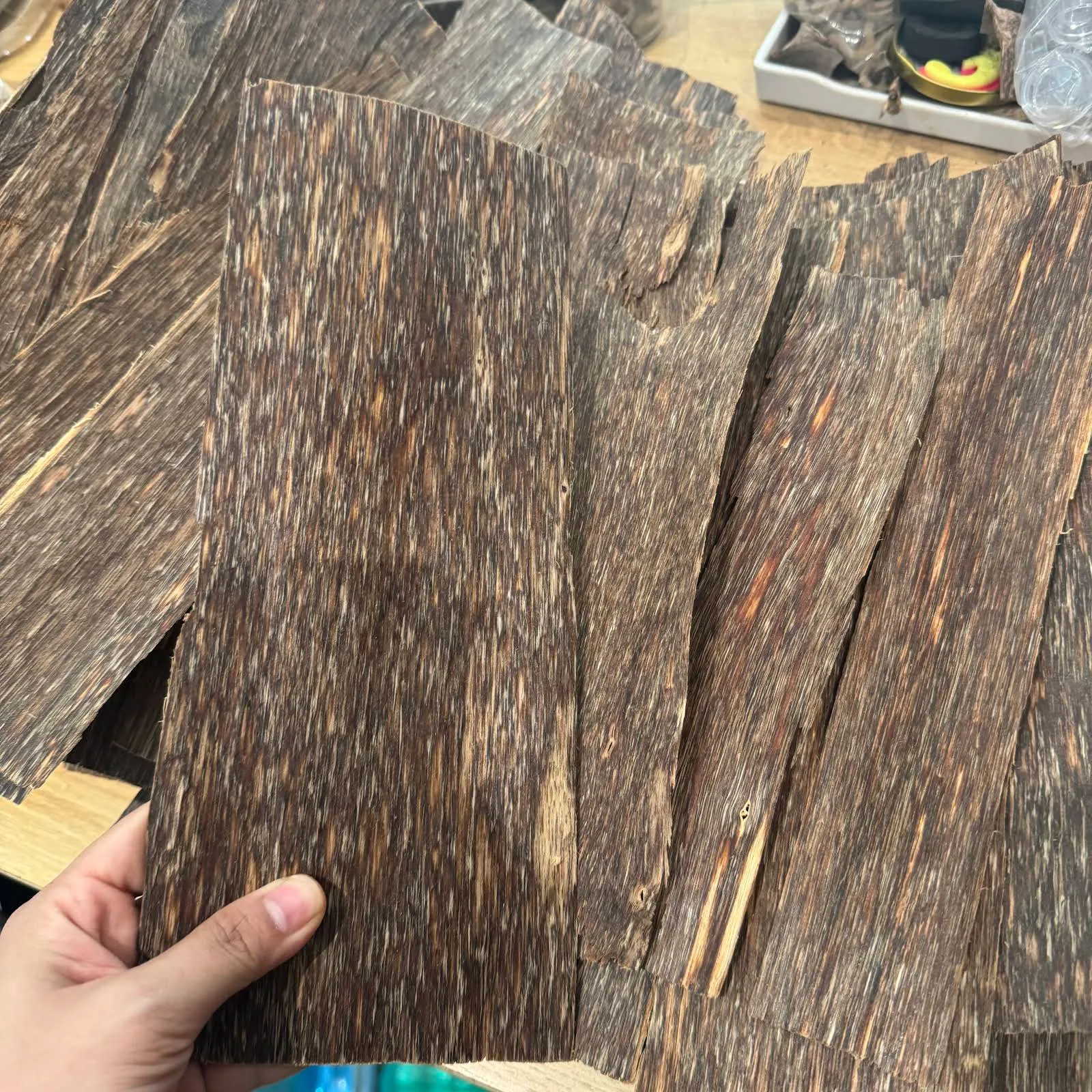 Trầm miếng xông Trầm sánh 1 mặt dầu VIP Mộc Trầm Agarwood_Flat Agarwood