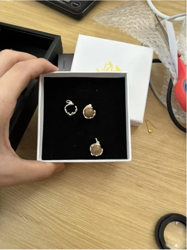 Mặt dây chuyền trầm hương tự nhiên tròn bọc bạc Mộc Trầm Agarwood