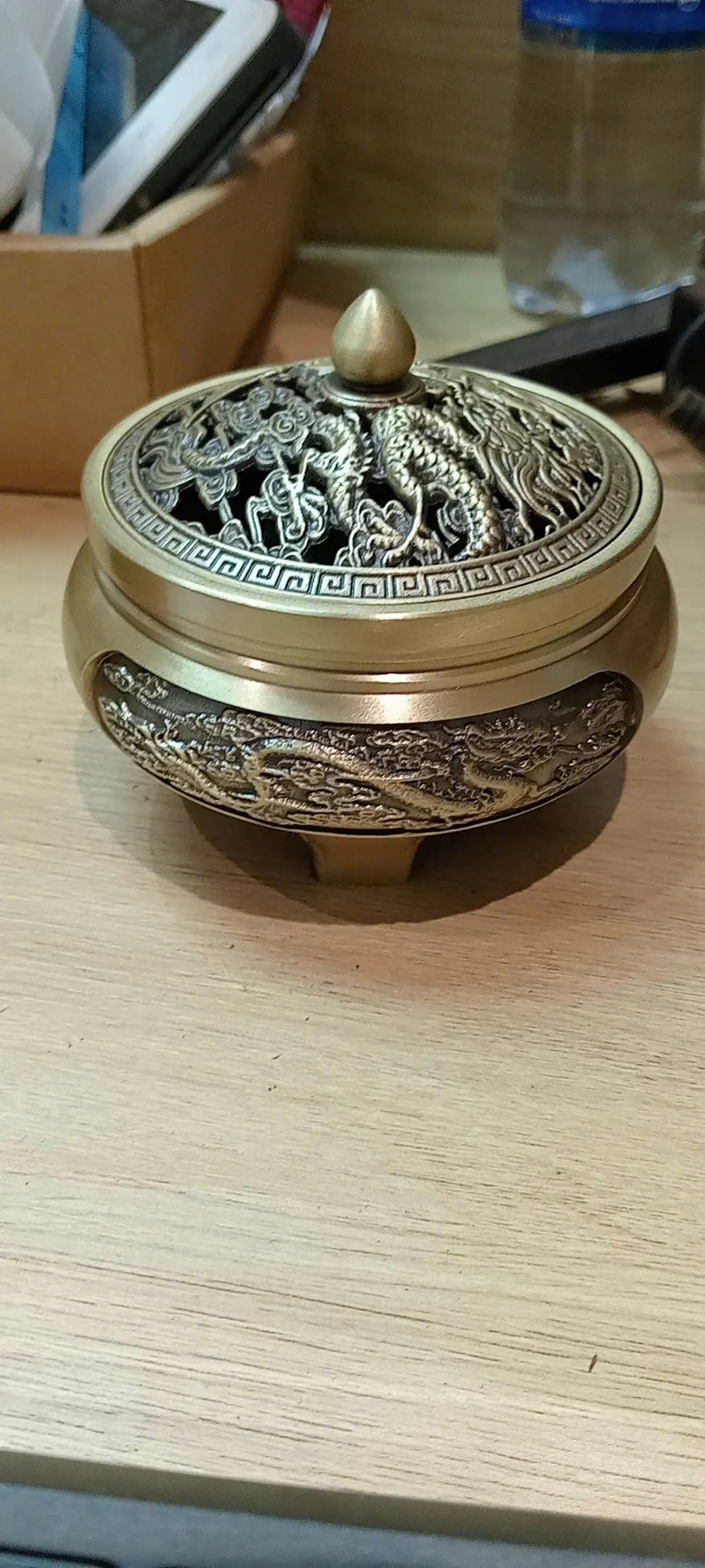 Lư Đồng Xông Trầm Hương Dáng Họa Tiết Rồng Phượng_Cá Chép Đường Kính 9.2 cm