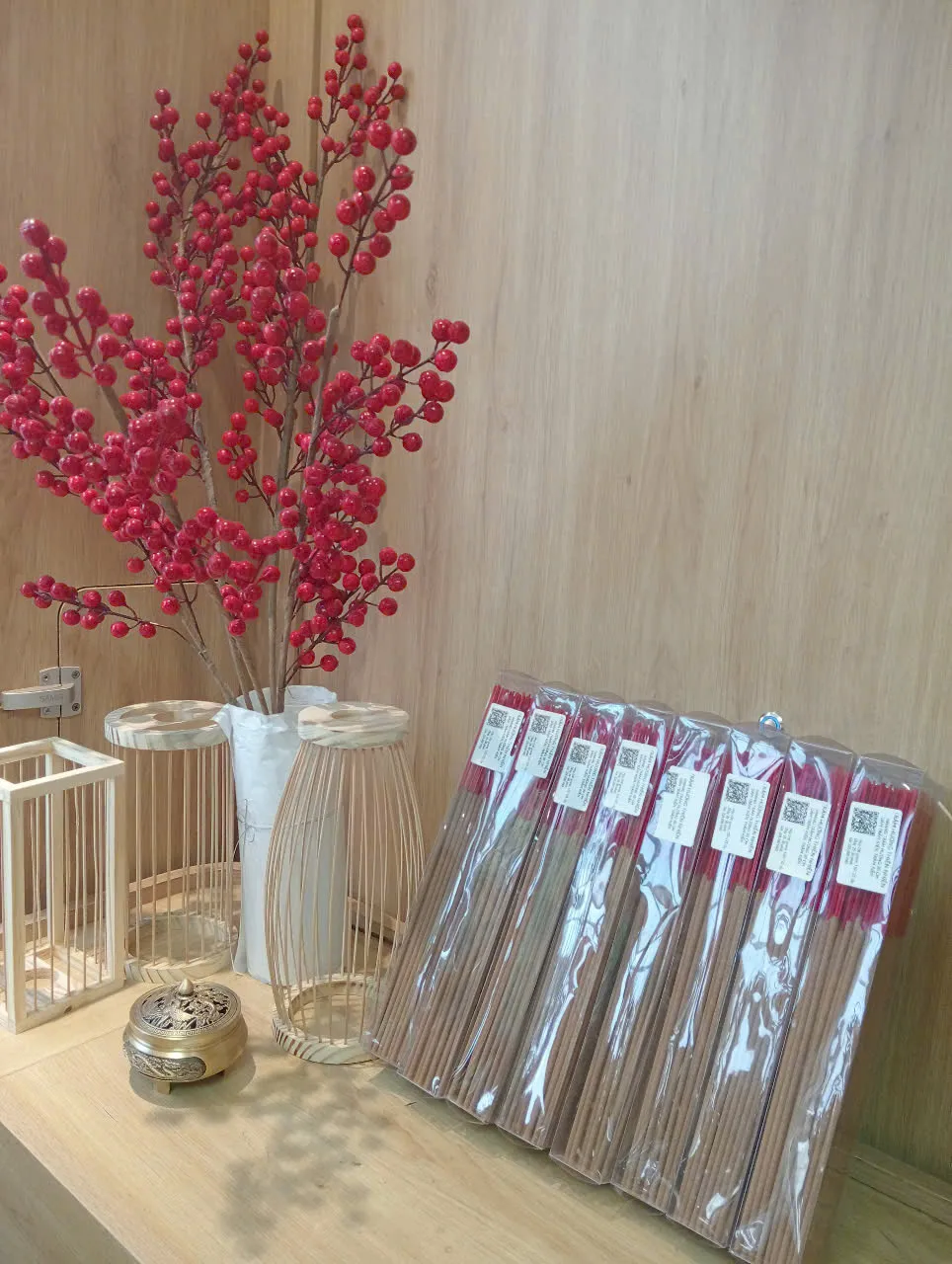 [Hộp 200 grams] Nhang/ hương Trầm hương thành phần tự nhiên thơm nhiều giá sỉ cao 30-40 cm