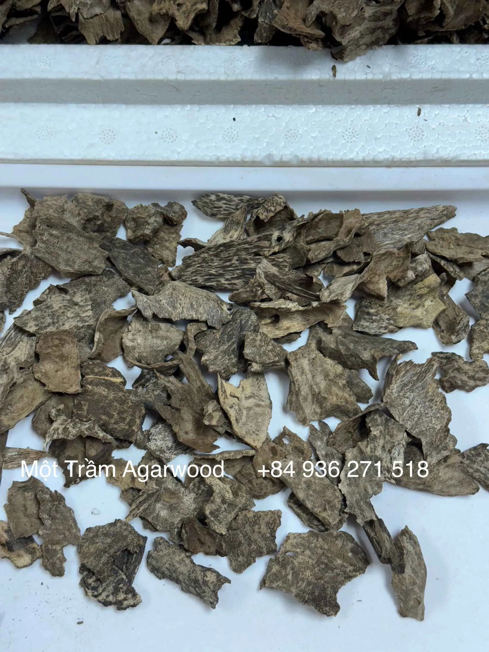 Thượng hạng_ Trầm hương tự nhiên_Trầm vụn khoan, miếng trầm dầu tốt tự nhiên Mộc Trầm Agarwood