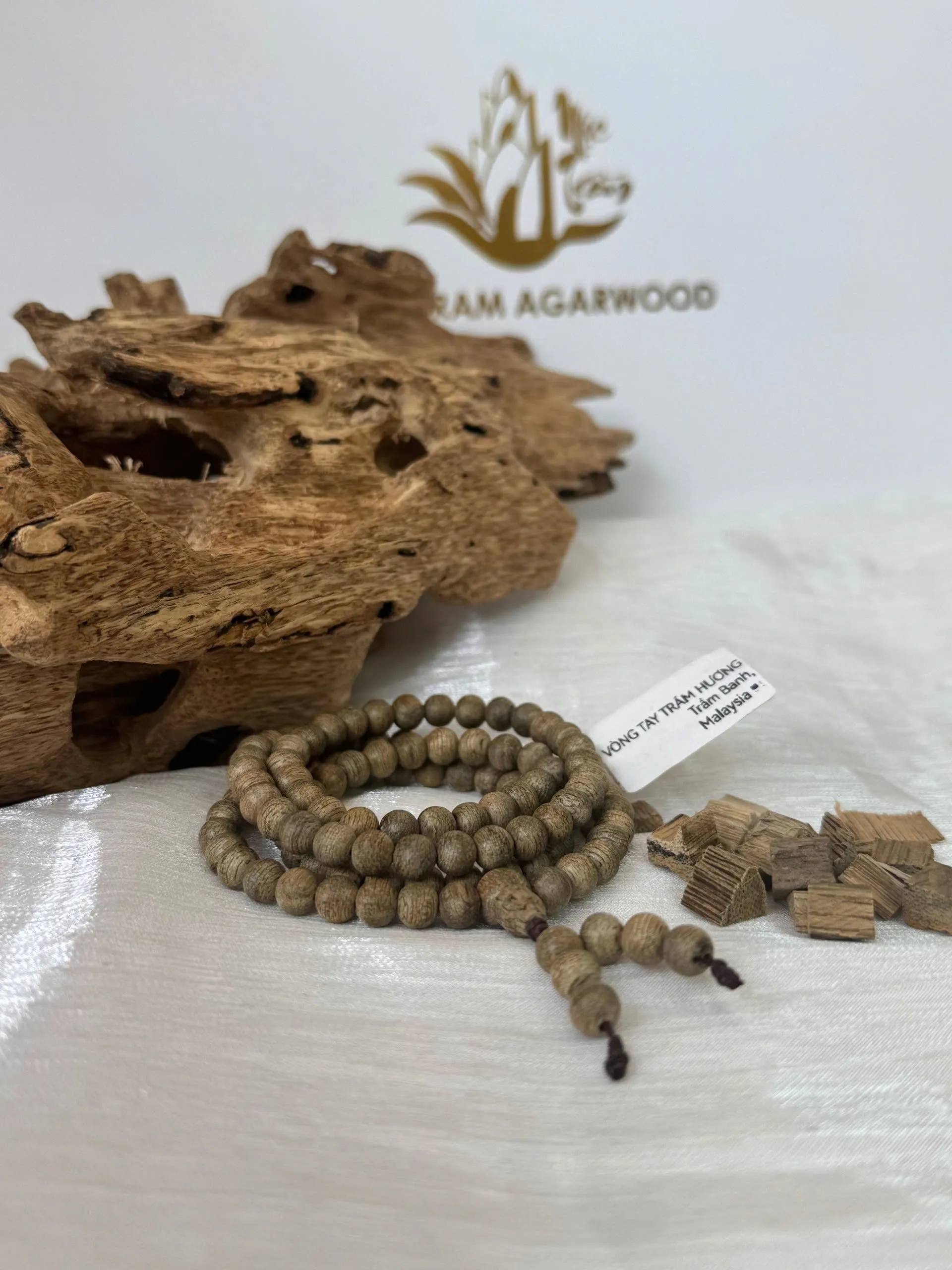 Vòng tay 108 hạt Trầm Banh Malaysia