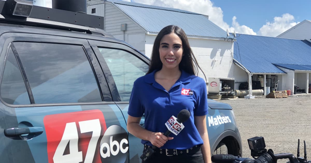 Got my first job! Working as a bilingual reporter in Maryland FIU