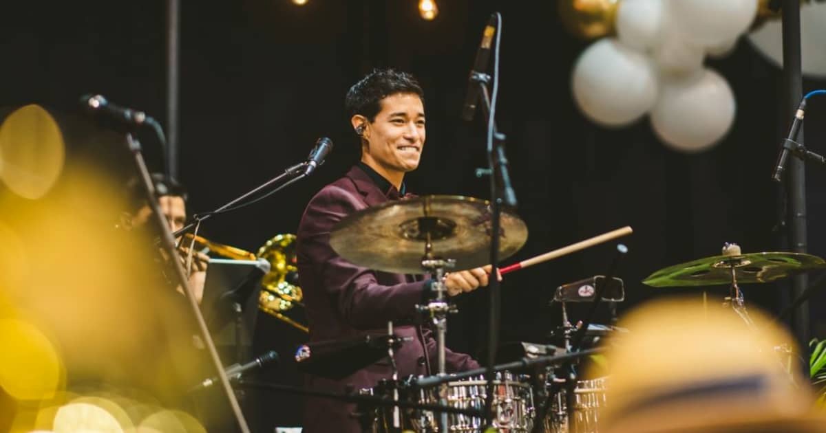 Alumnus reigns as Latin Grammy Producer of the Year FIU Magazine