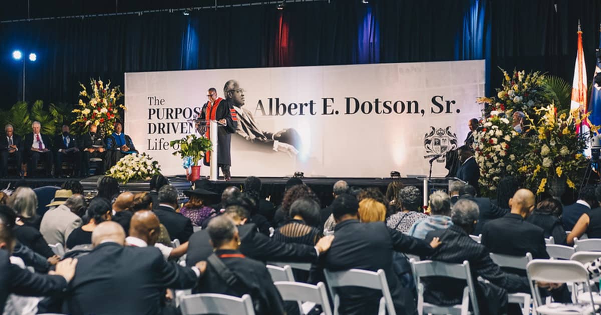 A giant among men, the late Al Dotson Sr. receives an emotional send-off from a grateful community - Vimarsana News