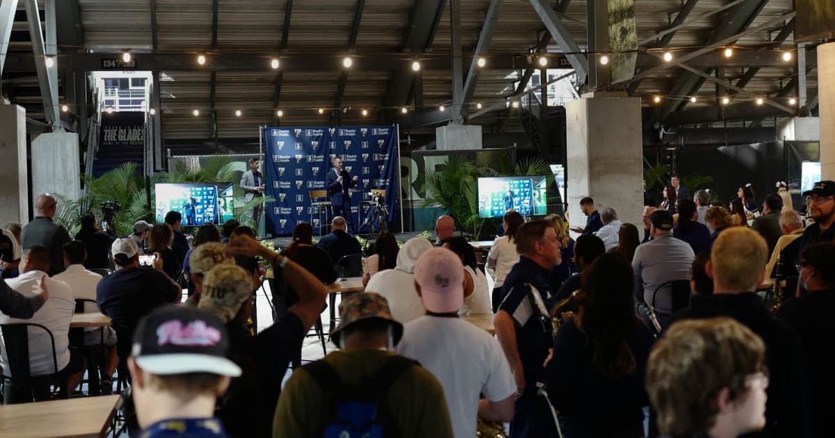 'Ready. Confident. Fearless': First recruiting class of new era has Panther faithful ready to roar | FIU News - Vimarsana News