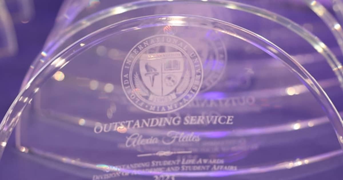 Stand-out students recognized for service, scholarship, leadership - Vimarsana News