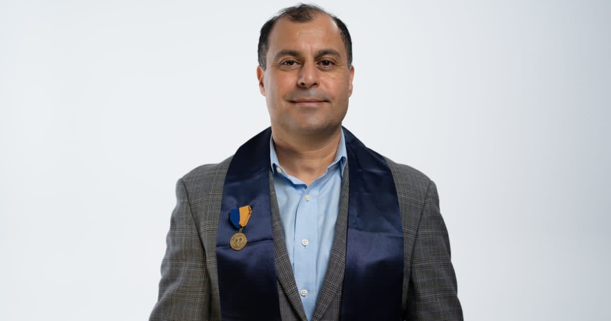 Selcuk Uluagac Wins IEEE Outstanding Engineering Educator Award