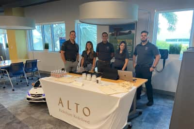 Entrepreneurial alumni upgrade ride-share experience with startup Alto