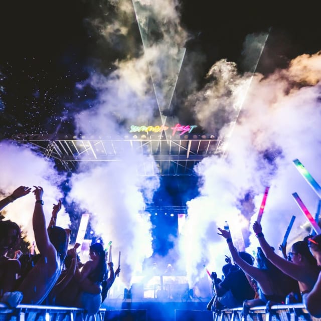 Summer Fest EDM concert returns to a crowd of nearly 4,000 FIU News