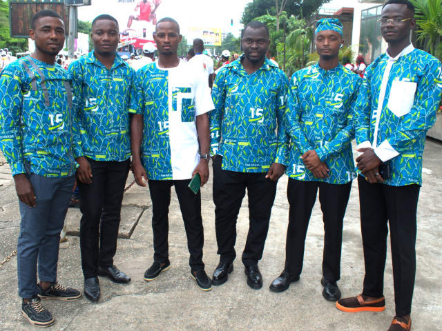 Des collaborateurs de PASL en tenue aux couleurs de l'institution, Fête du Travail 2026