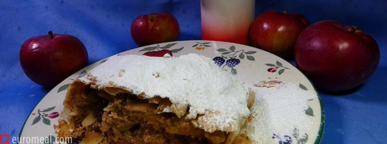 Apple strudel