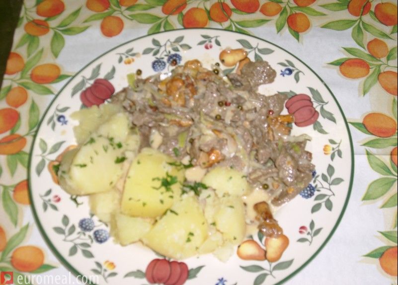 Edelsaftfleisch von der Rinderhüfte mit Eierschwammerln