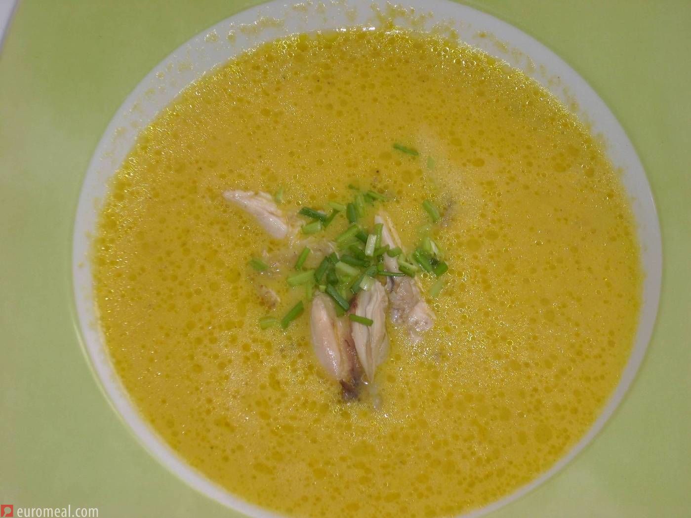 Paprikasuppe mit Geflügeleinlage