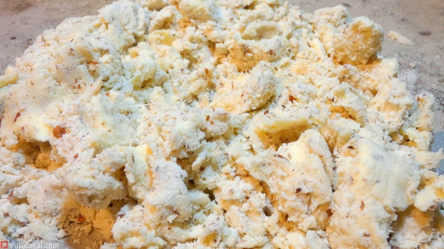 Butter mit Mehl abbröseln