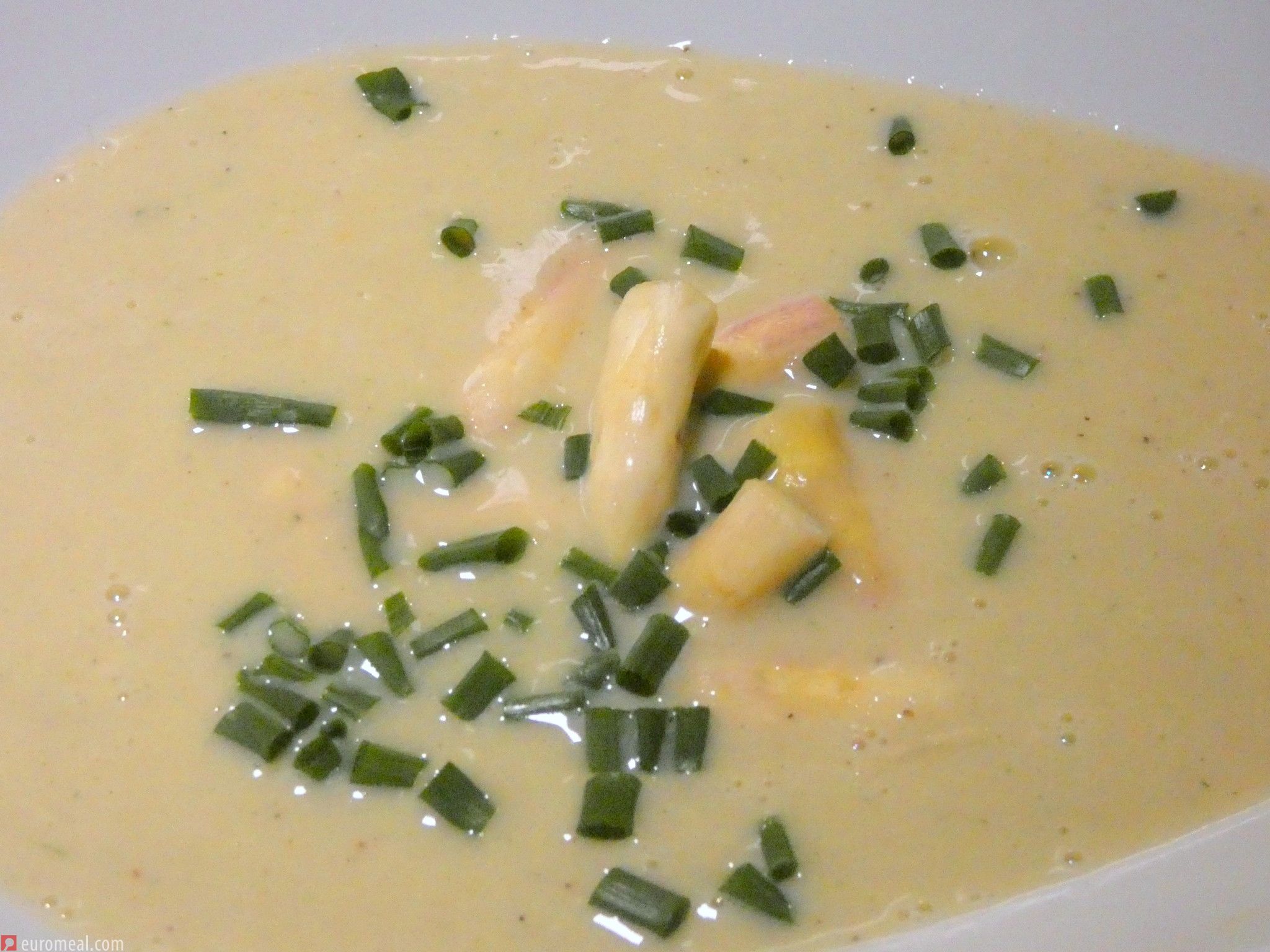 Spargelcremesuppe mit Dotter legiert - euromeal.com Spargelcremesuppe mit Dotter legiert - euromeal.com