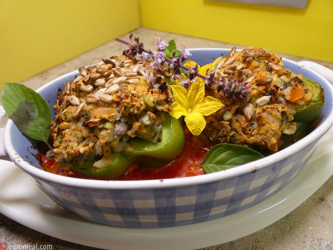 Vegan gefüllte Paprika