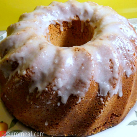 Napfkuchen mit Mohn