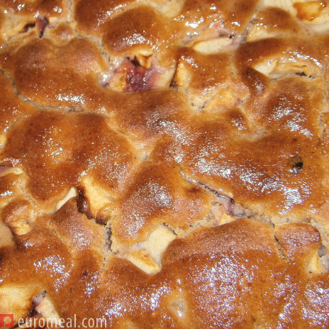 Apfel-Nusskuchen