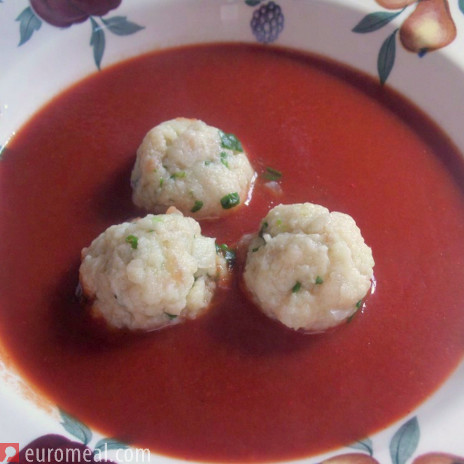 Bärlauchknödel als Suppeneinlage