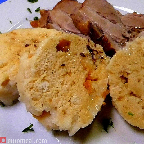 Böhmische Semmelknödel