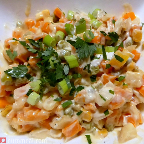 Gemüsemayonnaise Salat