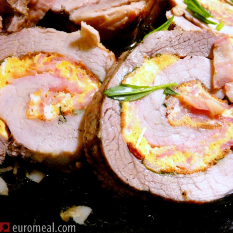 Gerollter Schweinebraten mit Bärlauch