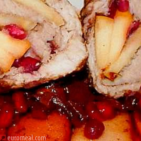 Involtini vom Schwein mit Apfelfüllung und Rotweinsafterl