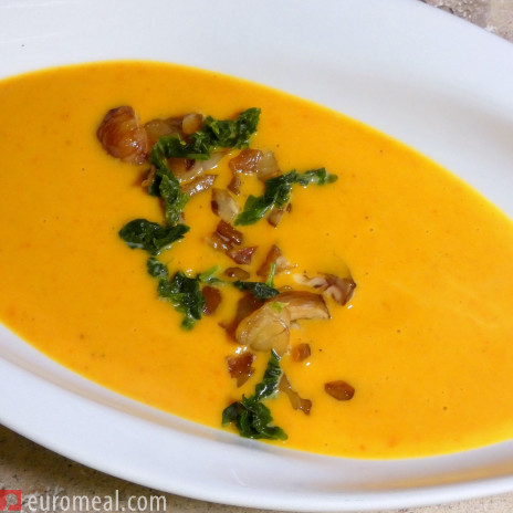 Kürbis - Maronensuppe mit Ingwer