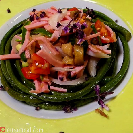 Mediterraner Wurstsalat