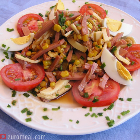 Wurstsalat mit Mais